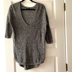 Black and white heathered 3/4 sweater